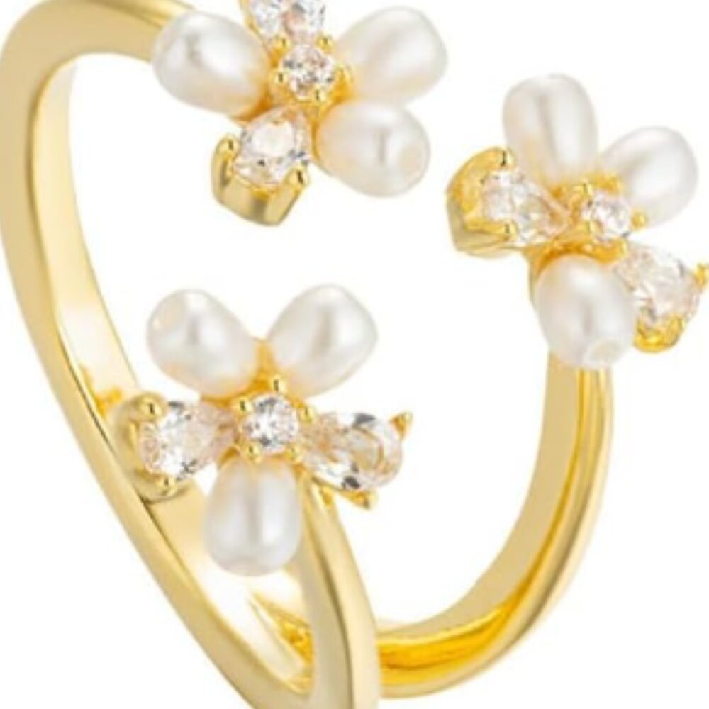 Adjustable Flower Ring Sparkling Cubic